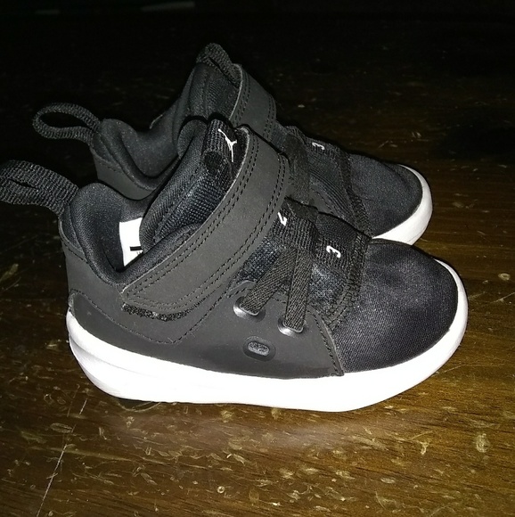 Jordan First Class - Picture 4 of 5